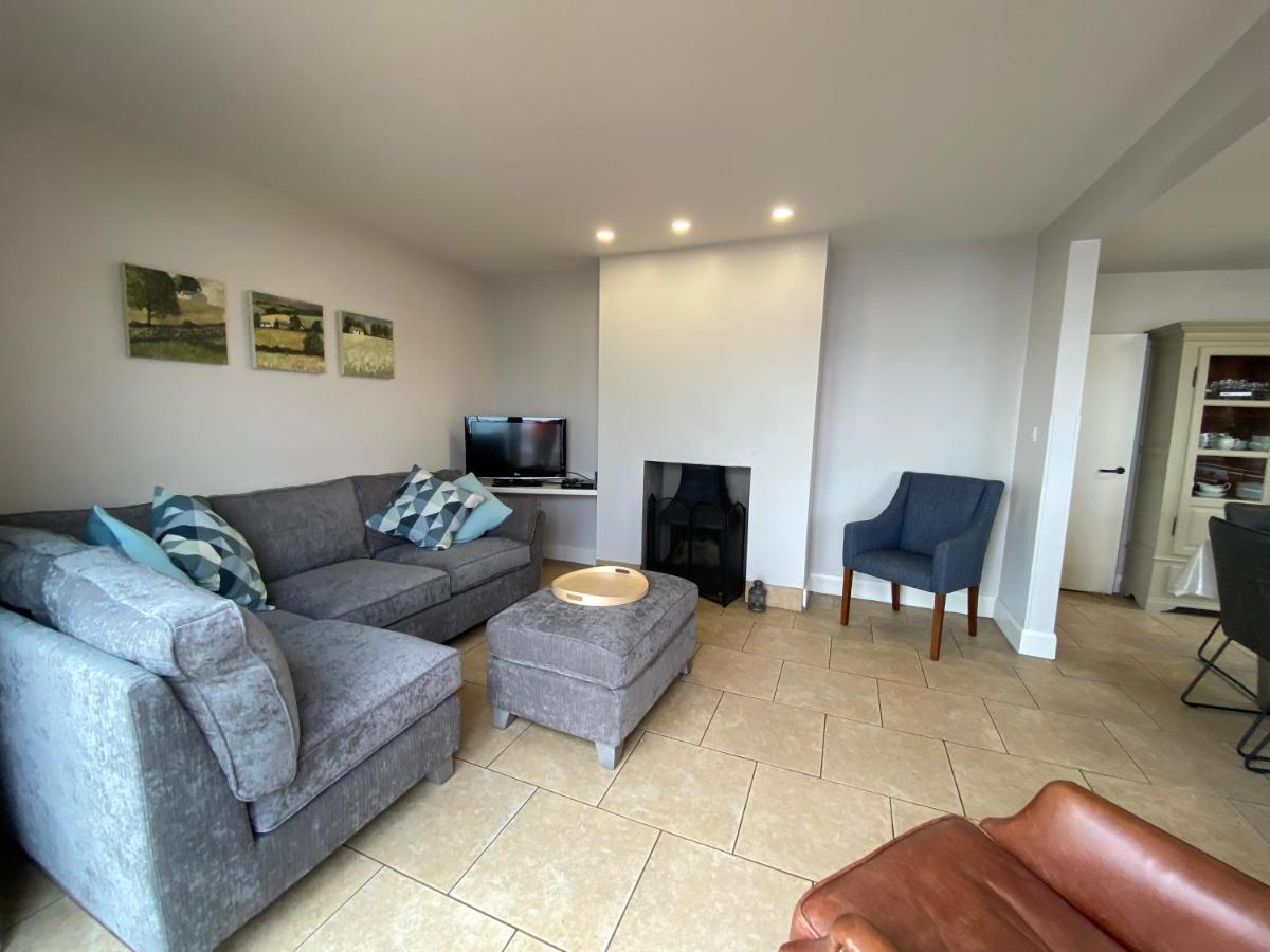 Tullybay Holiday Homes Екстериор снимка